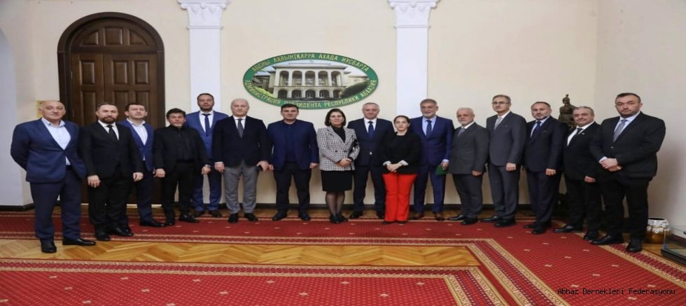 Yönetim Kurulumuz Abhazya Devlet Başkanı Badra Gunba ile Görüştü.